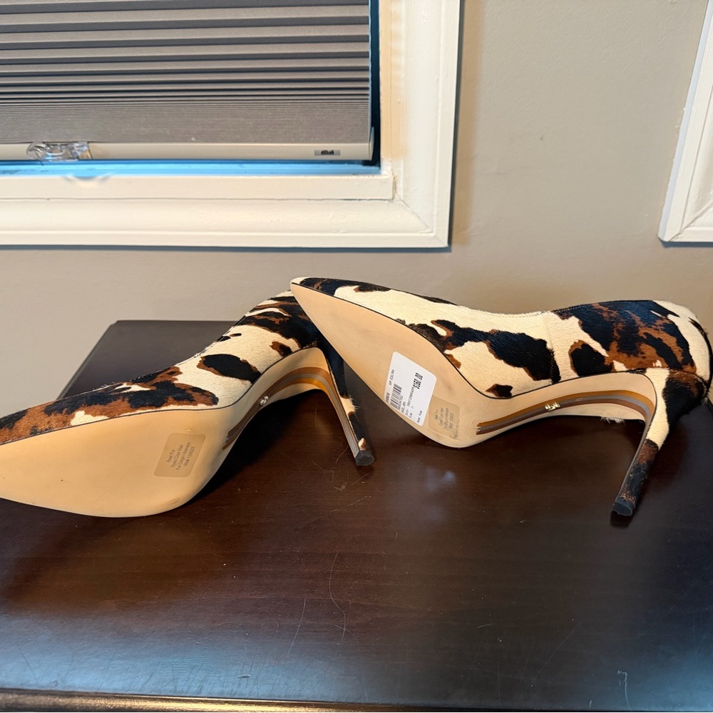 Sam Edelman: Women’s Cowhide Print Pointed Toe Pumps - Brown/Black/White - Picture 3 of 3